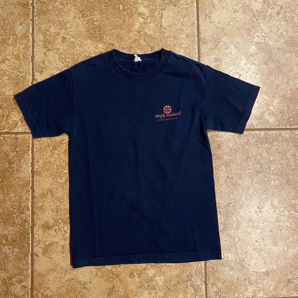 Simply Southern T-Shirt in a Women’s small